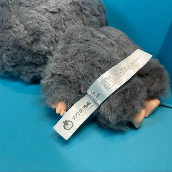 Cureplaneta - Baby Three - I Am Not a Warrior Vinyl Plush - Dog Warrior - Picture 7 of 13